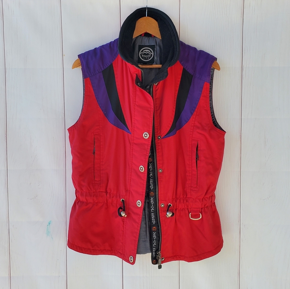 Marker Vertical Energy red vest